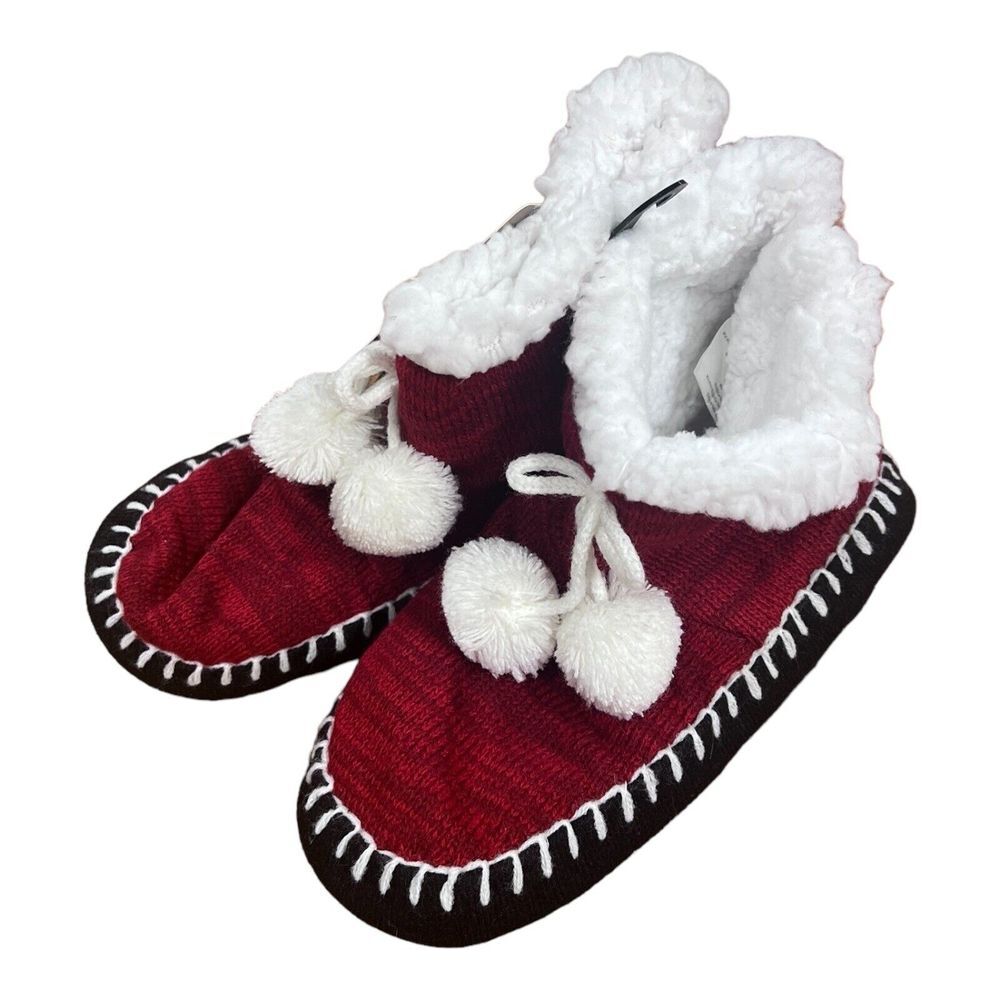 Women's The Original Muk Luks Red Slip Resistant Slippers  Size S/M‎ (5–7)